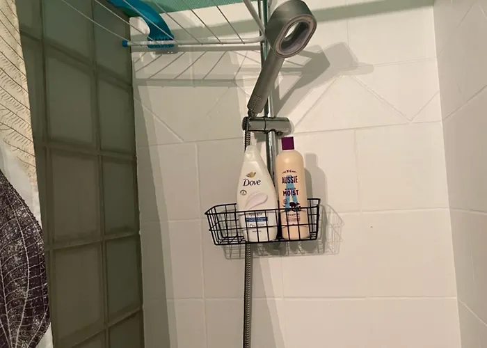 - 2 Min To Station, Free Parking, Near Main Square Lägenhet