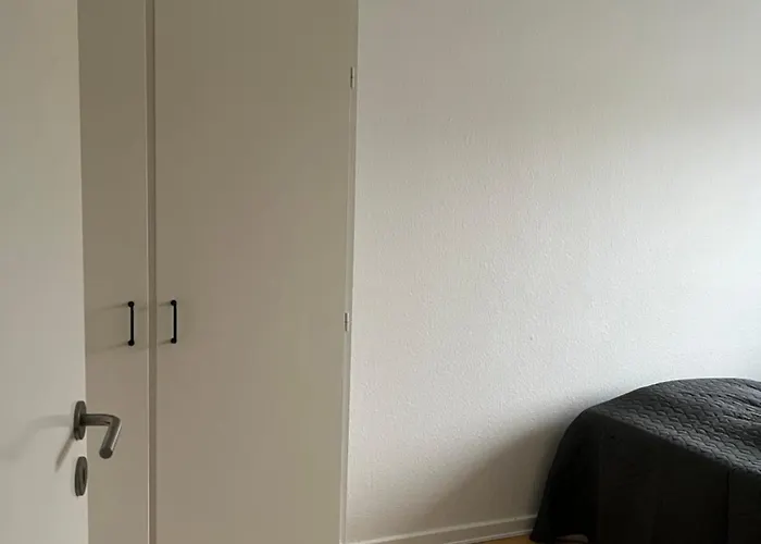 - 2 Min To Station, Free Parking, Near Main Square Herning